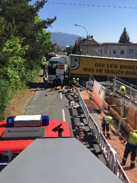 Dieselaustritt LKW (Bild 1)